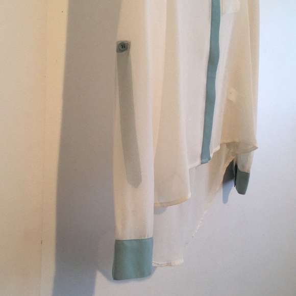 Color block button down top - Picture 3 of 5